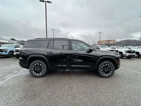 New 2026 Chevrolet Traverse Z71 w/ Enhanced Driving Package image 2