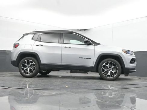 Used 2025 Jeep Compass Limited AWD/4WD image 47