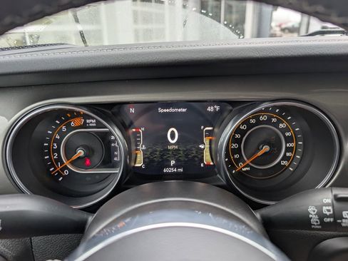 Used 2023 Jeep Wrangler Sahara image 23