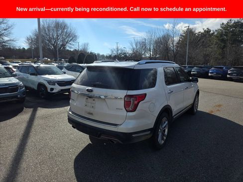 Used 2018 Ford Explorer Limited w/ Equipment Group 301A image 5
