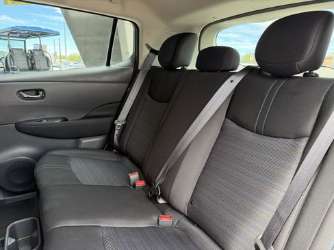 Used 2025 Nissan Leaf S FWD image 33