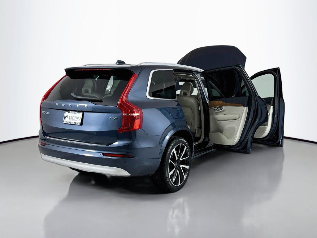 Used 2022 Volvo XC90 T6 Momentum w/ Advanced Package AWD/4WD image 23