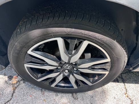 Used 2020 Honda Pilot Touring image 17