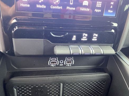 New 2026 RAM 1500 4x4 Crew Cab image 30