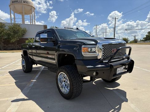 Used 2017 GMC Sierra 3500 Denali w/ Duramax Plus Package AWD/4WD image 8