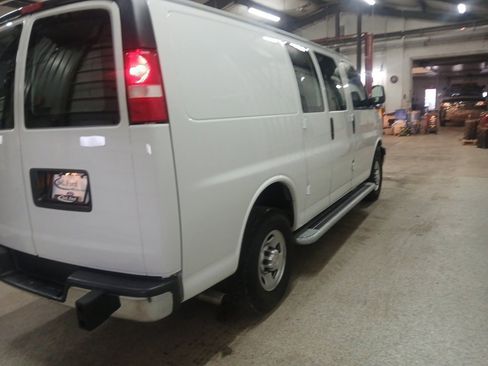 Used 2024 Chevrolet Express 2500 w/ Driver Convenience Package image 20