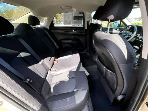 Used 2022 Kia K5 LXS image 19