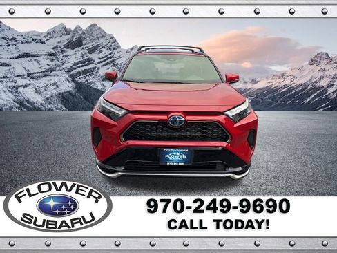Used 2024 Toyota RAV4 SE image 2