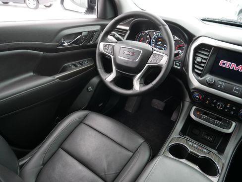 Certified 2023 GMC Acadia SLT w/ Elevation Edition image 9