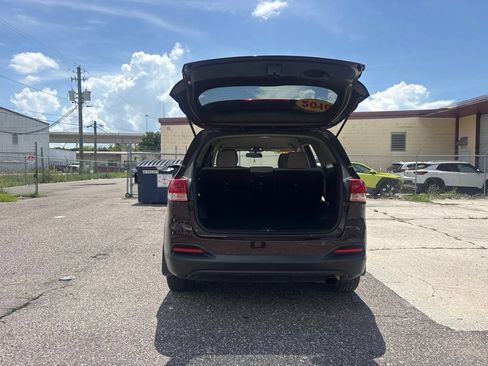 Used 2016 Kia Sorento FWD image 14