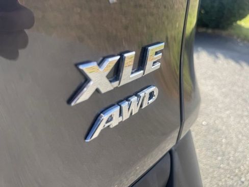 Used 2023 Toyota RAV4 XLE image 5