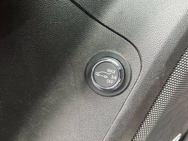 Used 2019 GMC Acadia Denali w/ Technology Package FWD image 16