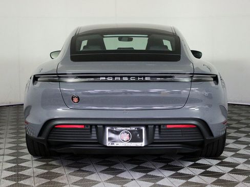 Used 2025 Porsche Taycan image 6