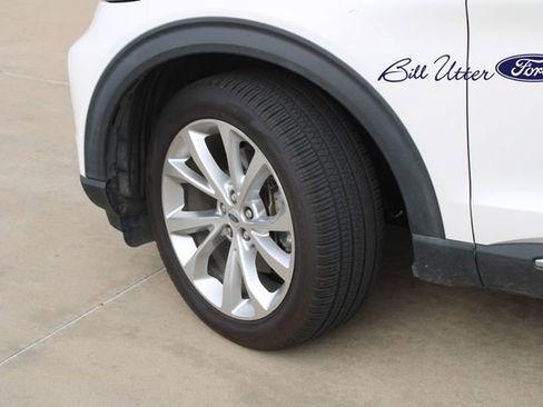 Used 2022 Ford Explorer Platinum image 9