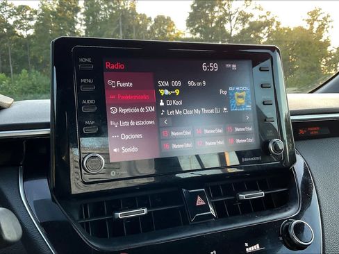 Used 2022 Toyota Corolla SE FWD image 30