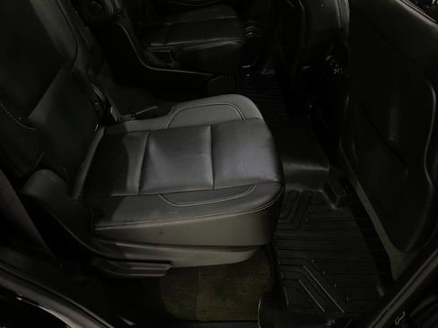 Used 2015 GMC Yukon SLT image 29