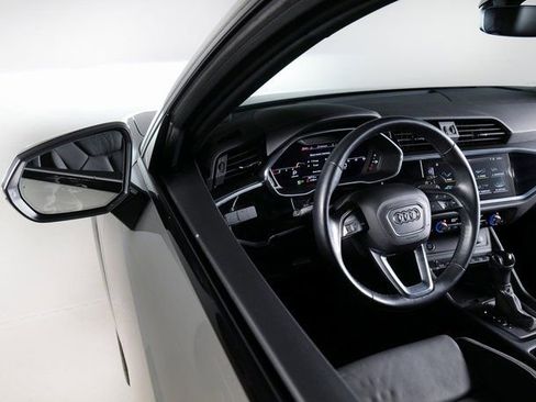 Used 2021 Audi Q3 2.0T Premium Plus w/ Premium Plus Package image 24