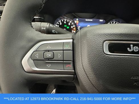 Used 2023 Jeep Compass Latitude AWD/4WD image 12