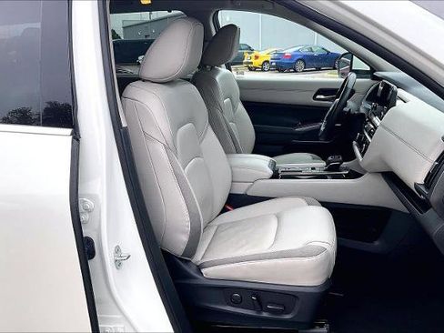 Certified 2023 Nissan Pathfinder SL w/ Cargo Package image 8