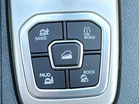 New 2026 Nissan Frontier SV w/ SV Convenience Package AWD/4WD image 21
