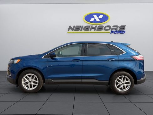 Used 2024 Ford Edge SEL w/ Convenience Package AWD/4WD image 3