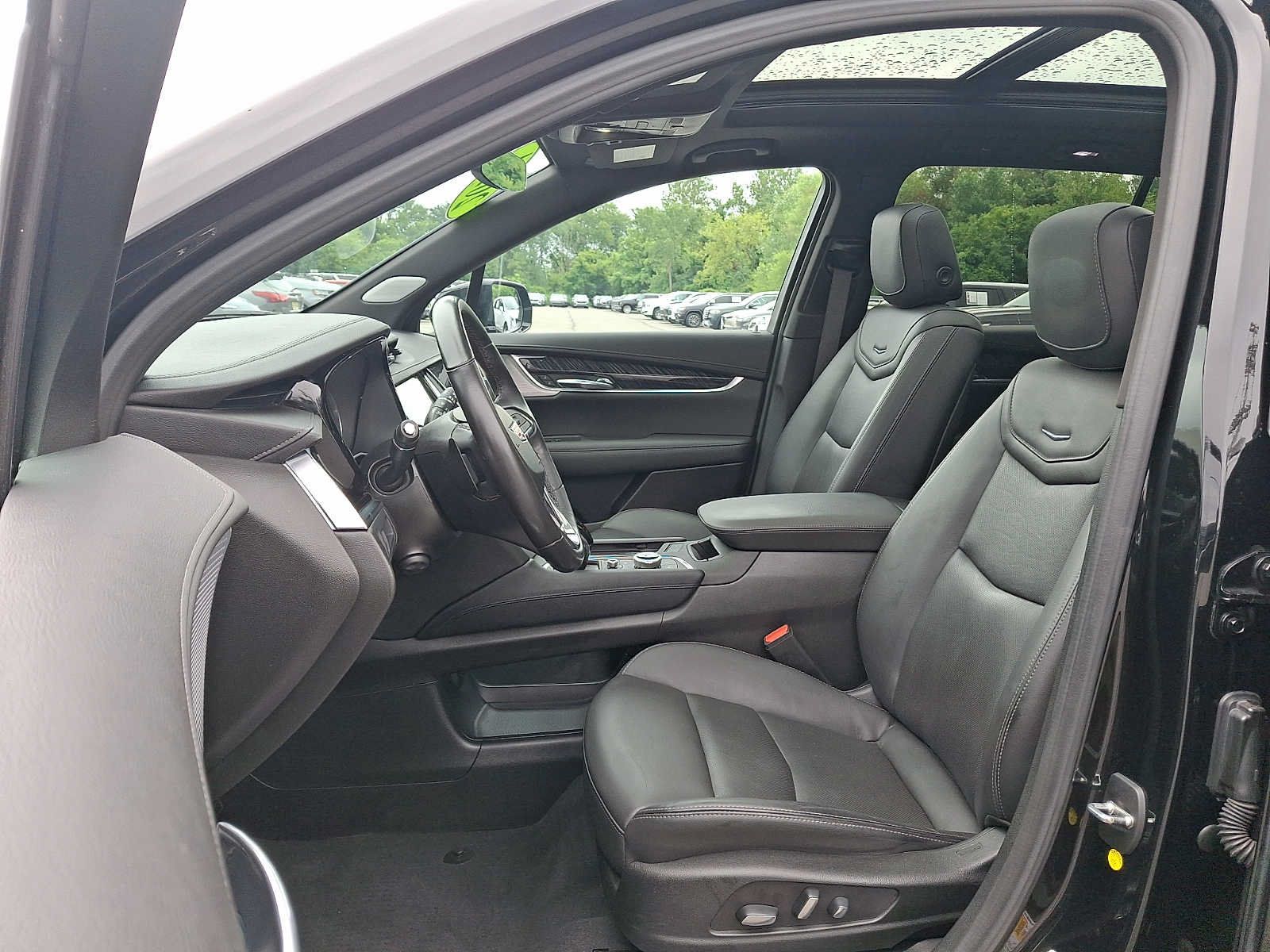 Certified 2024 Cadillac XT6 Premium Luxury AWD/4WD image 17