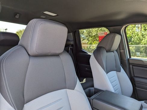 New 2025 Toyota Tacoma TRD Off-Road AWD/4WD image 15