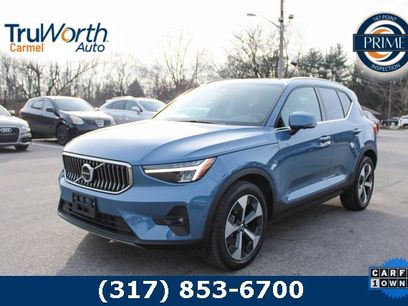 Used 2025 Volvo XC40 B5 Plus