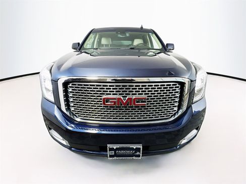 Used 2017 GMC Yukon XL Denali w/ Open Road Package image 2