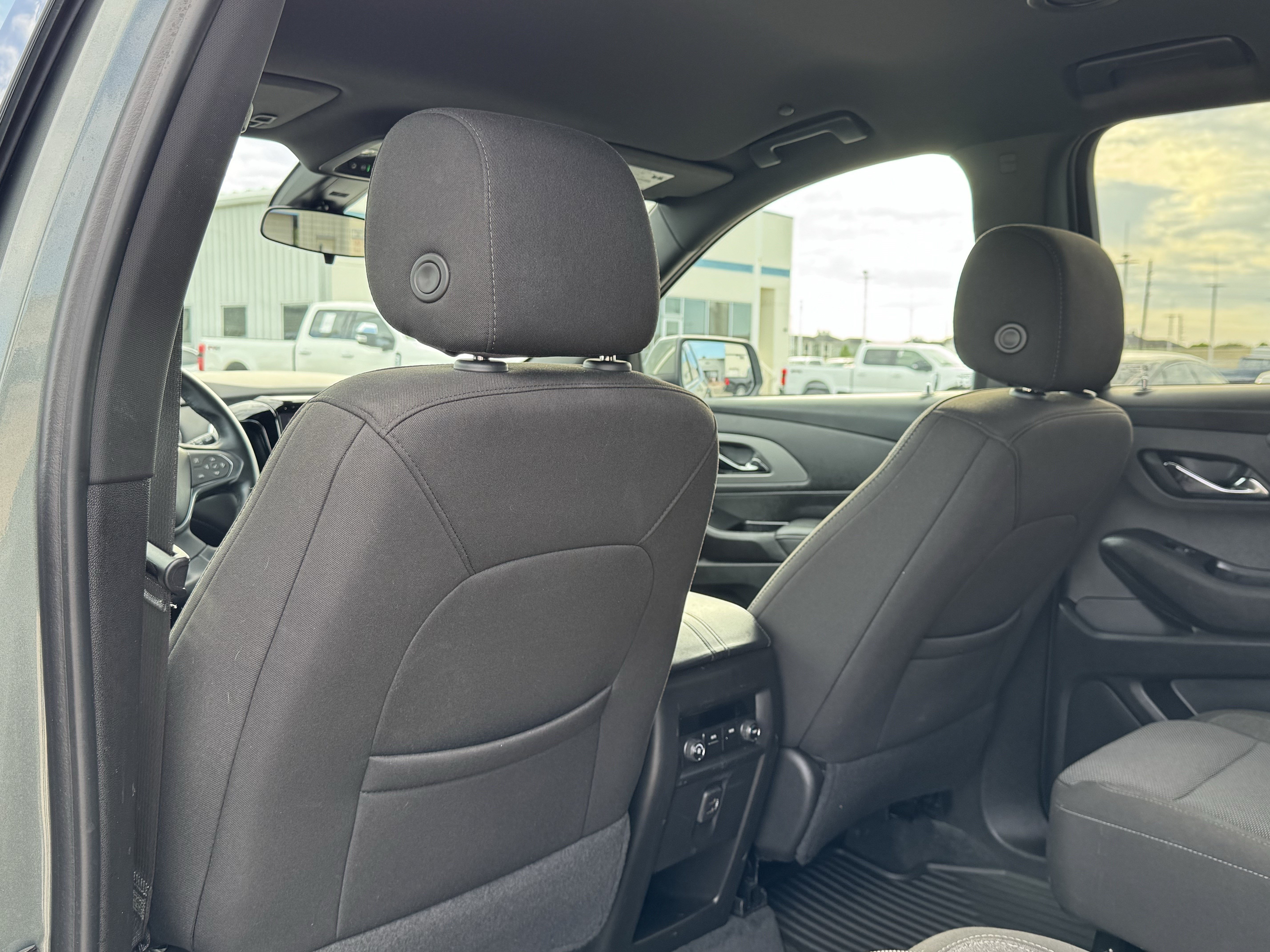 Used 2023 Chevrolet Traverse LT FWD image 20