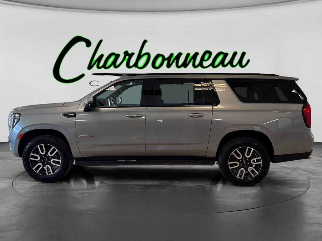 Used 2024 GMC Yukon XL AT4 w/ AT4 Premium Package AWD/4WD image 2