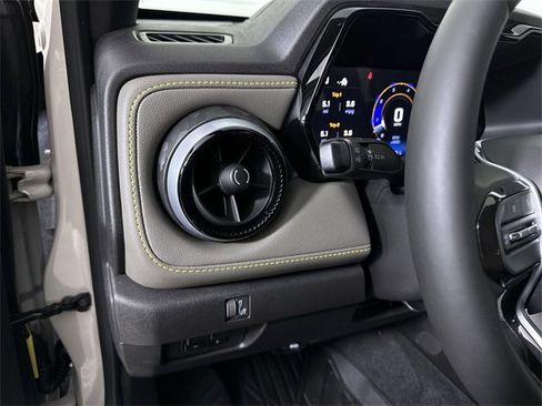 New 2026 Chevrolet Colorado ZR2 w/ Technology Package image 18