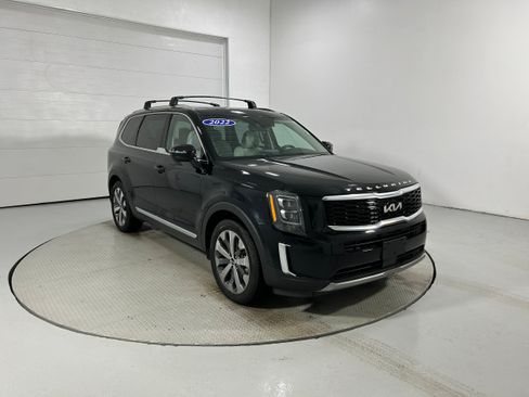Used 2022 Kia Telluride EX w/ EX Premium Package AWD/4WD image 2