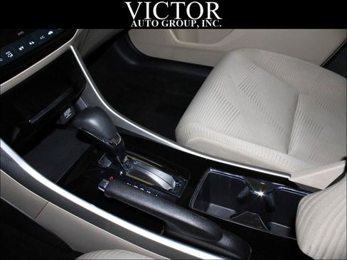 Used 2017 Honda Accord LX image 18
