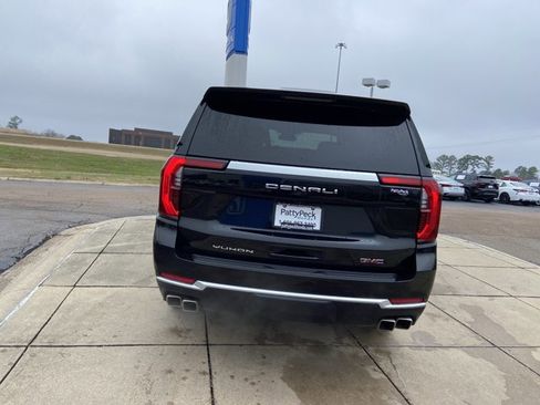 Used 2025 GMC Yukon Denali image 9