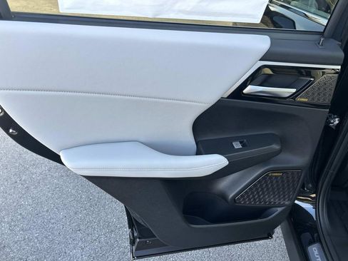 New 2026 Mitsubishi Outlander SE FWD image 20
