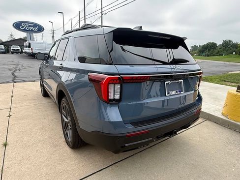 Certified 2025 Ford Explorer ST-Line w/ Premium Package AWD/4WD image 5