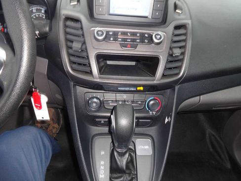 Used 2022 Ford Transit Connect XL image 13