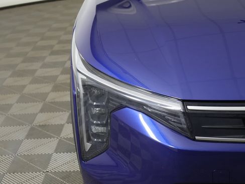 Used 2025 Kia K4 LXS image 11