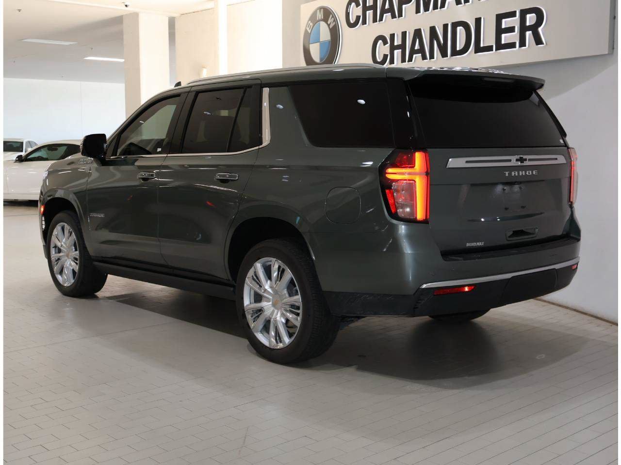 Used 2024 Chevrolet Tahoe High Country w/ Premium Package AWD/4WD image 5