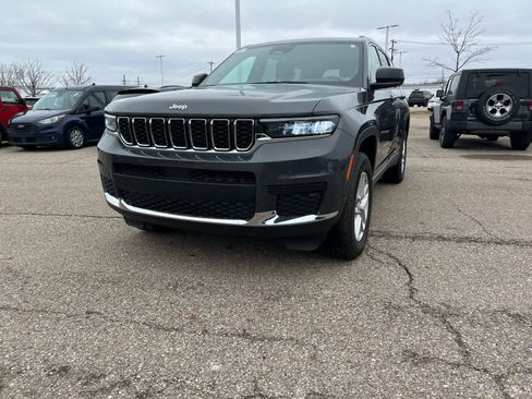 Certified 2024 Jeep Grand Cherokee L Laredo image 6