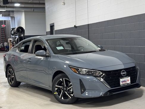 New 2025 Nissan Sentra SV image 2