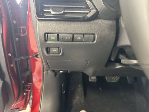 Certified 2023 Nissan Sentra SR w/ Electronics Package FWD image 22