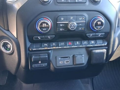 Used 2020 Chevrolet Silverado 1500 LT w/ Convenience Package image 18