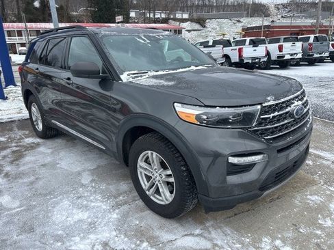 Used 2020 Ford Explorer XLT w/ Equipment Group 202A image 17