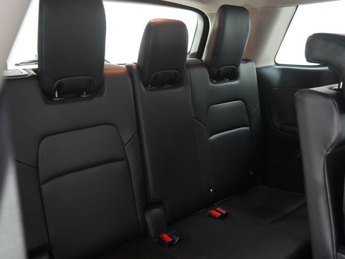 Used 2023 Nissan Pathfinder SL AWD/4WD image 15