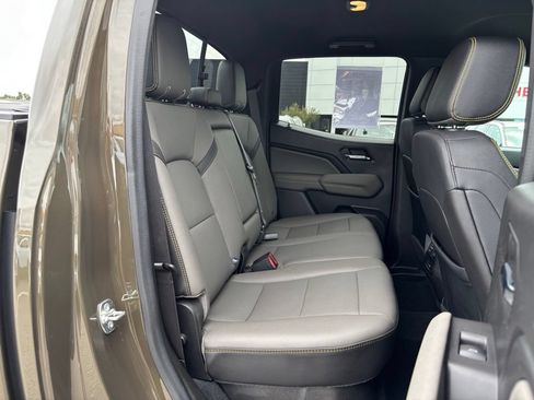 Used 2024 Chevrolet Colorado ZR2 w/ ZR2 Convenience Package III AWD/4WD image 21