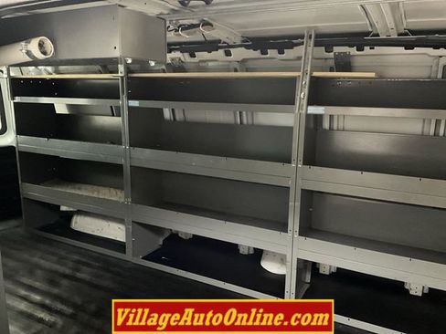 Used 2017 Chevrolet Express 2500 Extended RWD image 30
