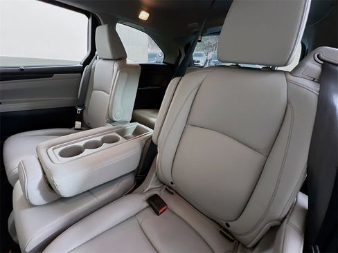 Used 2019 Honda Odyssey EX-L image 21