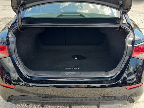 Used 2025 Nissan Sentra S FWD image 11